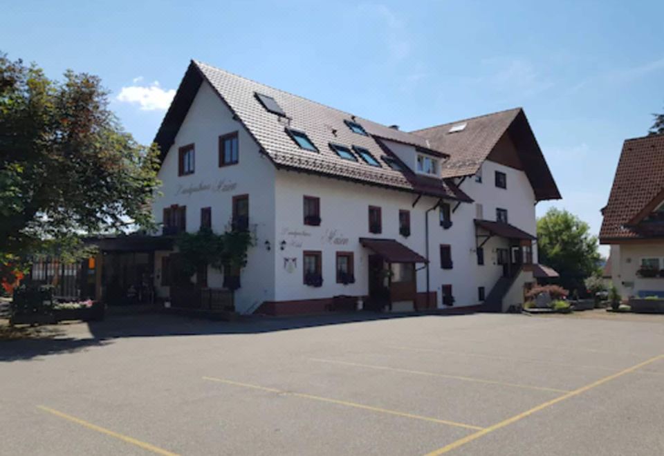 Maien Hotel for Business and Leisure: A Complete Overview