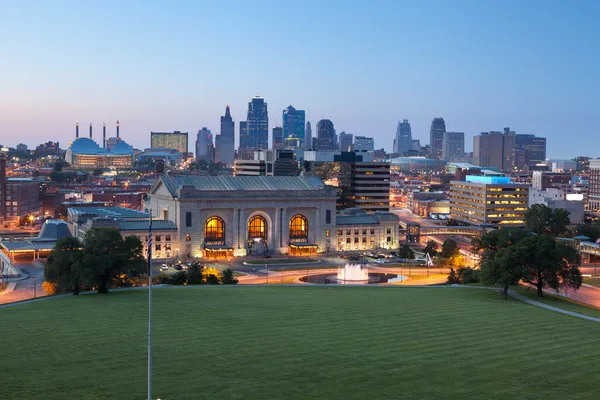 Hotels Near Arrowhead Stadium You Will Simply Love