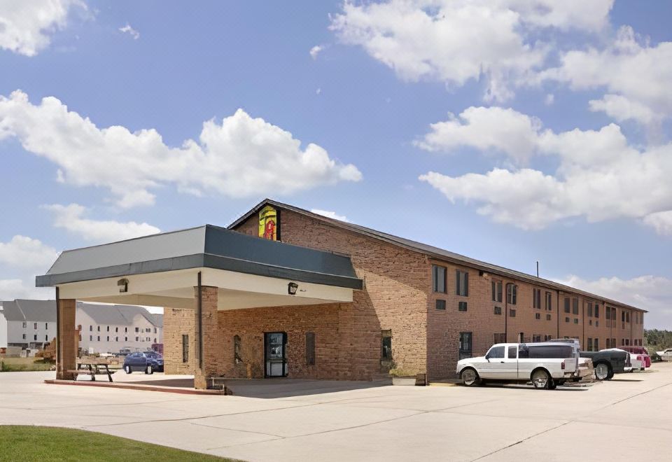 Super 8 by Wyndham Shipshewana