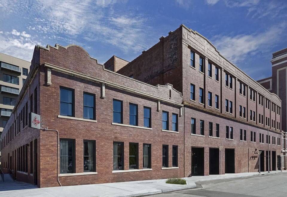 Crossroads Hotel