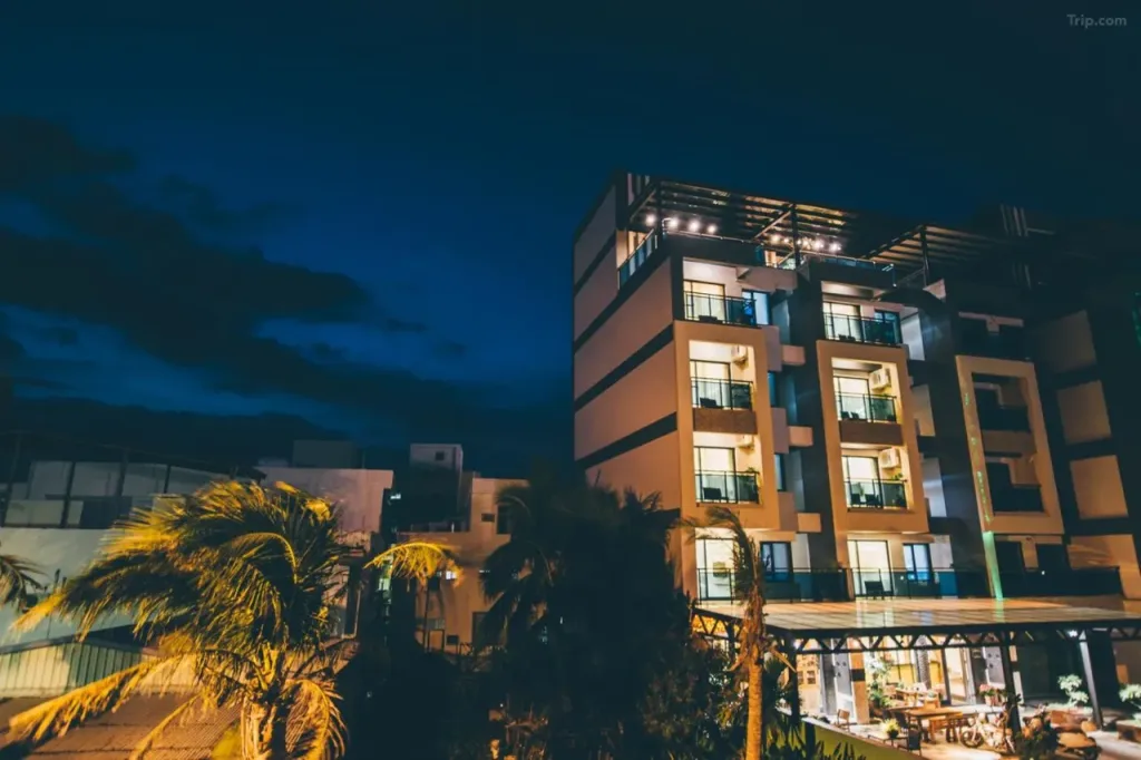 MAMBO Boutique Hotel